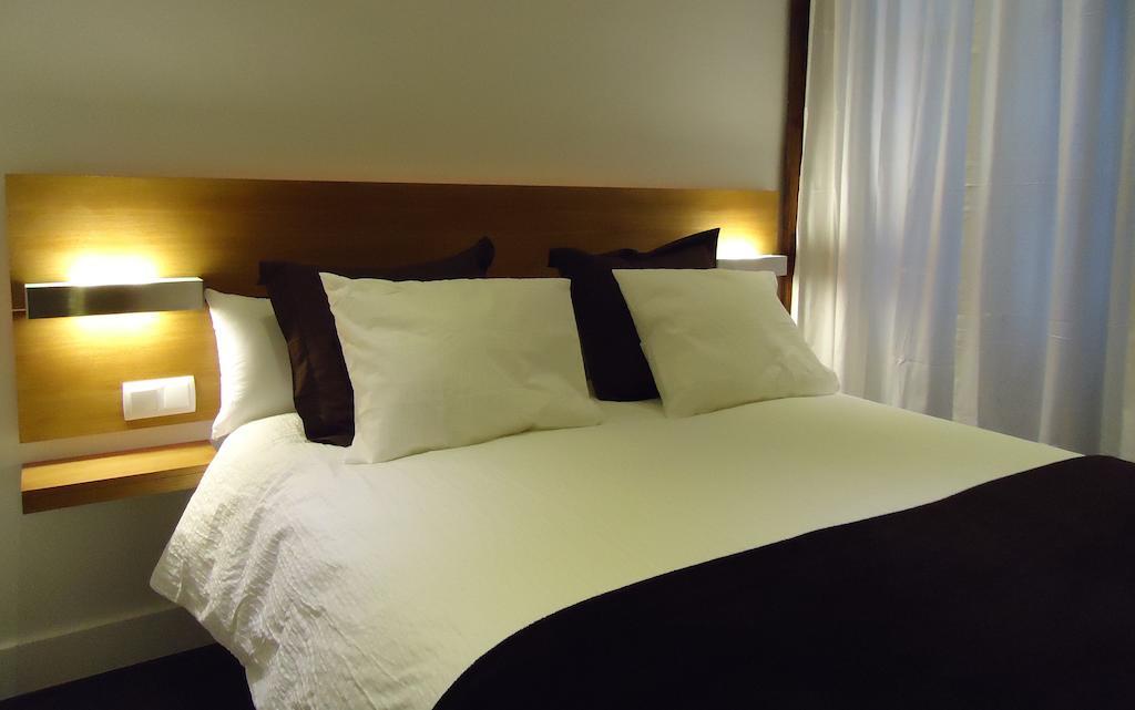 Apartamentos Turisticos Mauror Γρανάδα Δωμάτιο φωτογραφία