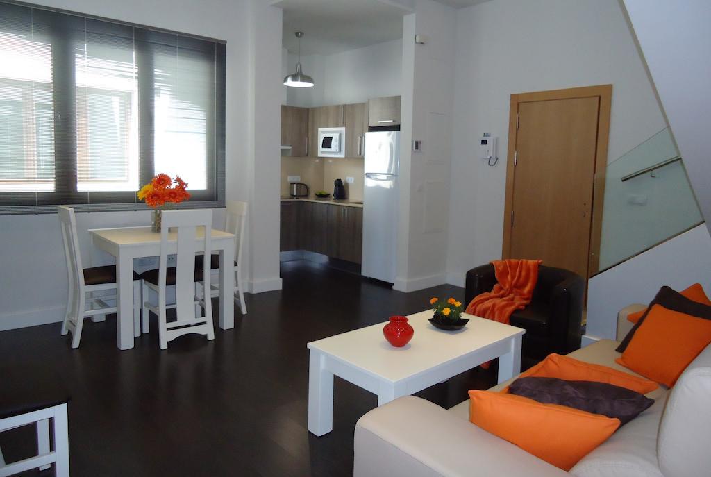Apartamentos Turisticos Mauror Γρανάδα Δωμάτιο φωτογραφία